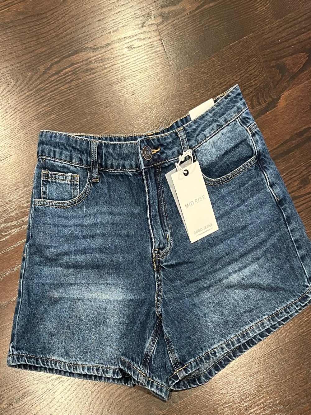 NWT GoGo Jeans Mid-Rise A-Line Denim 100% Cotton Shorts 11